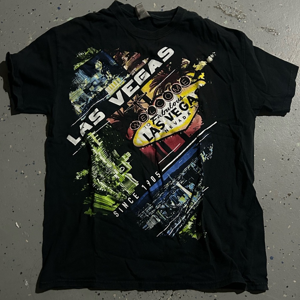Black vintage Las vegas graphic tee
